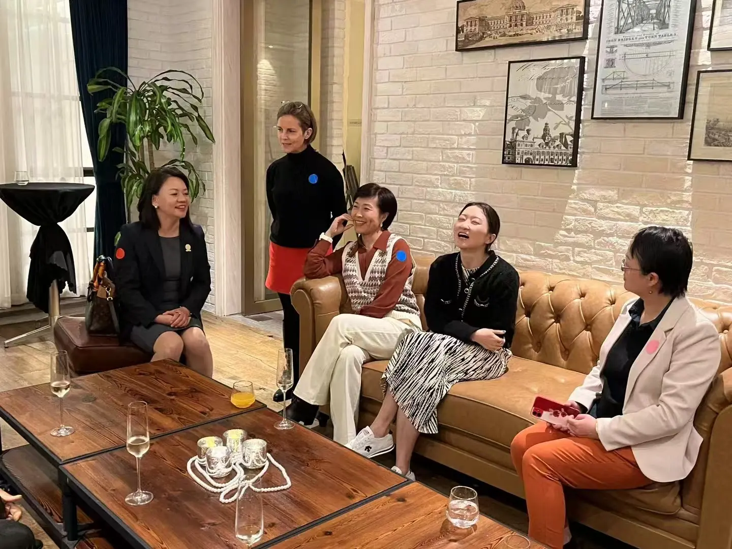 Conversation between participants at the British Chamber of Commerce South China event